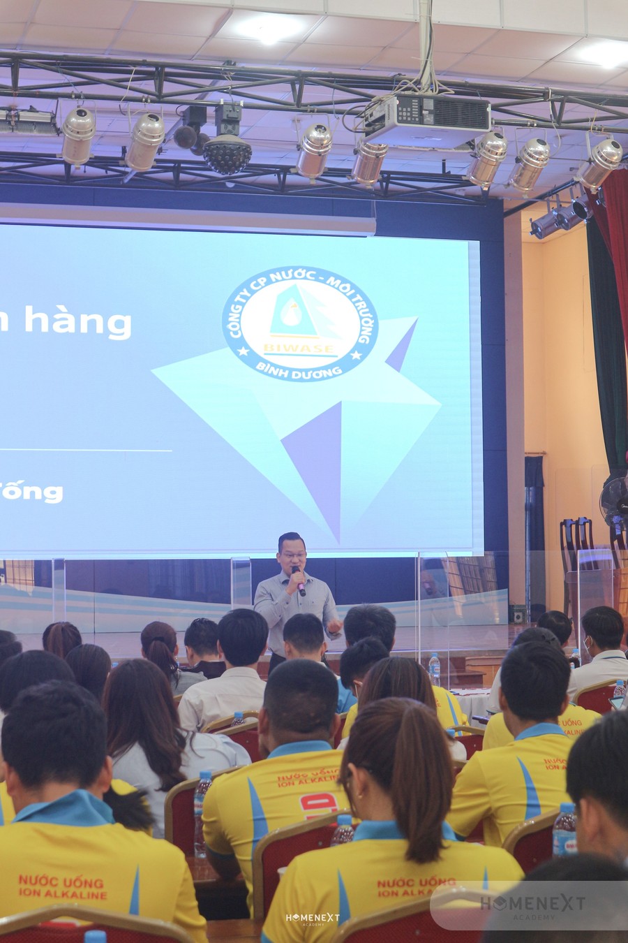Trainer Dương Tống - CEO HomeNext Academy