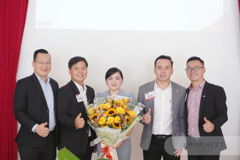 Hình ảnh chị Thái Ngọc cùng các khách mời tại sự kiện