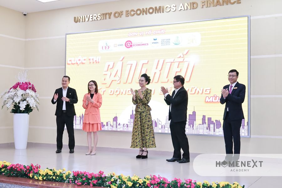Talkshow “Phát triển nguồn nhân lực trong bối cảnh hội nhập quốc tế”