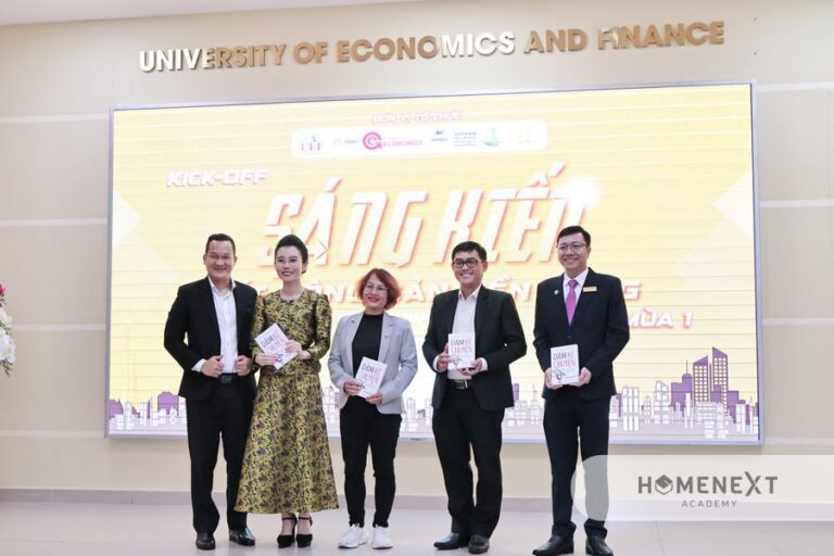 Talkshow “Phát triển nguồn nhân lực trong bối cảnh hội nhập quốc tế”