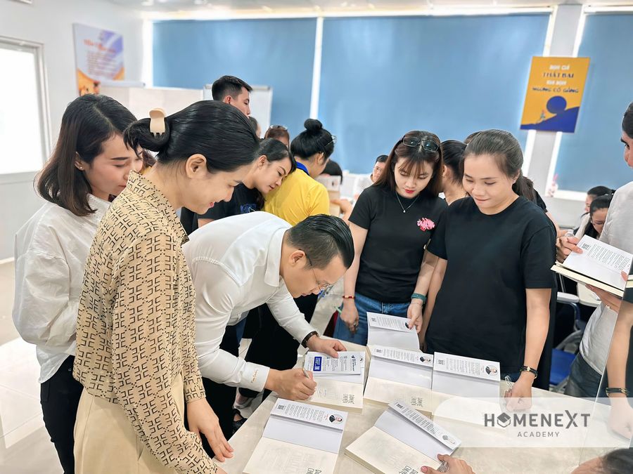 Khoá đào tạo “Storytelling trong kỷ nguyên AI” tại PNJ Đông Nam Bộ”